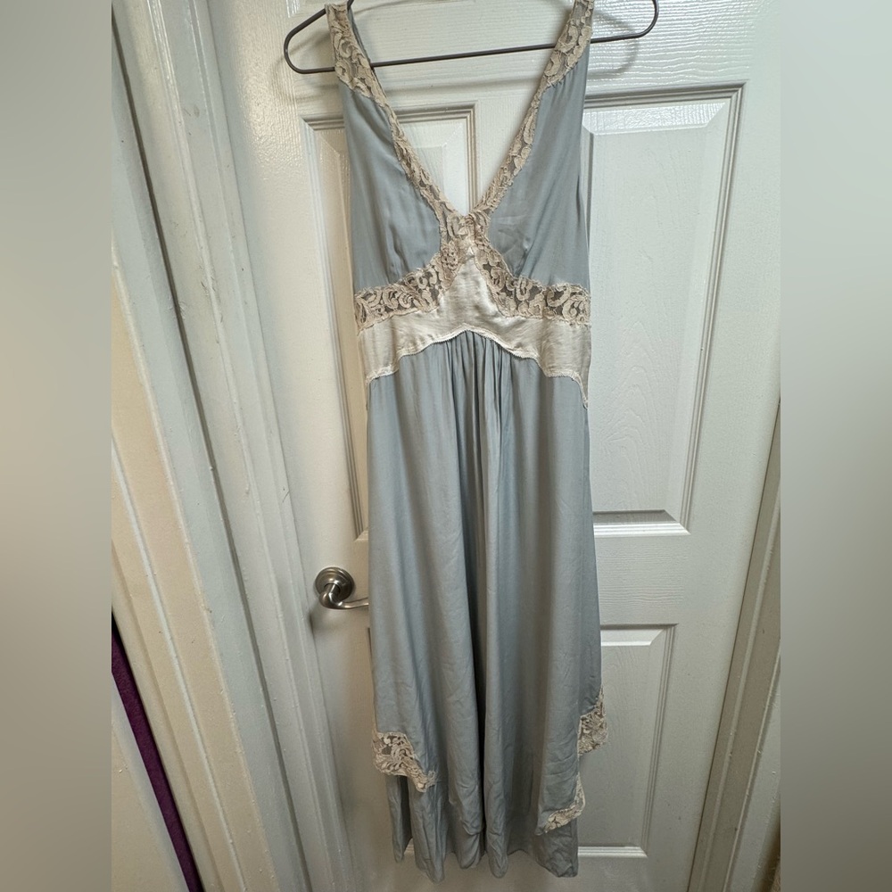 Free People Silky Pale Green Midi Dress Ivory Lace V Neck Sleeveless